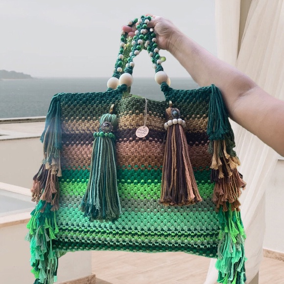 Green and Brown Macrame Bag With Fringes / 100% Handmade - Picture 10 of 12